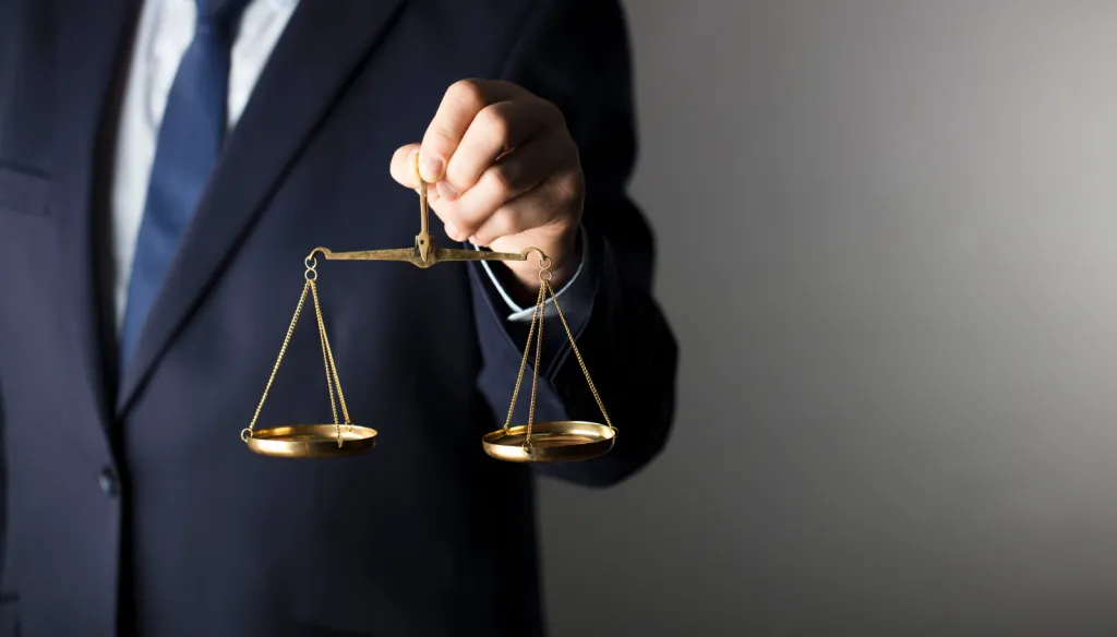 محامي في دبي متخصصون في الاختلاس