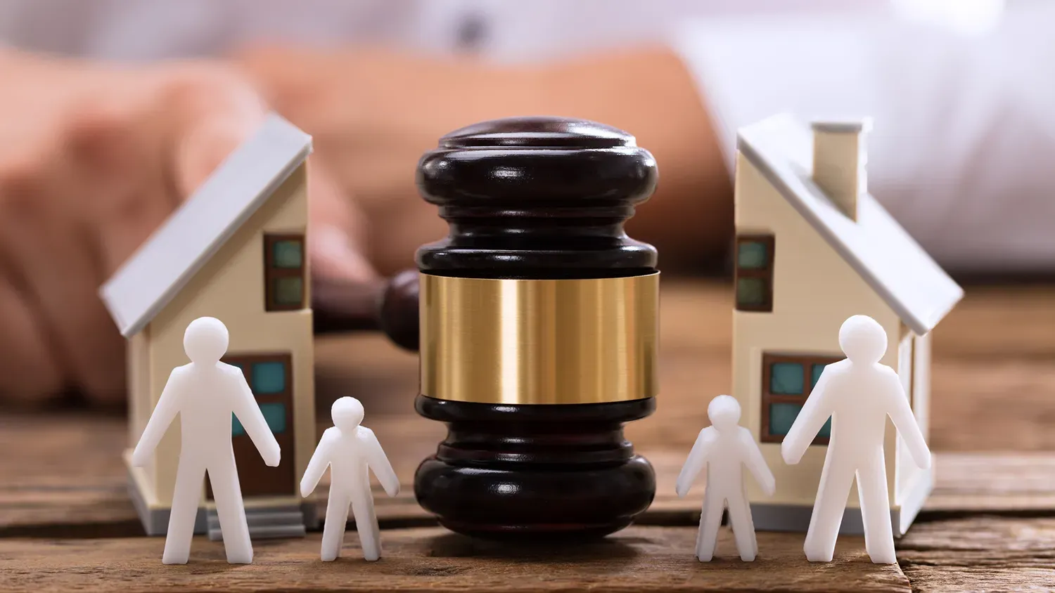 متى تُحرم الأم من الميراث؟