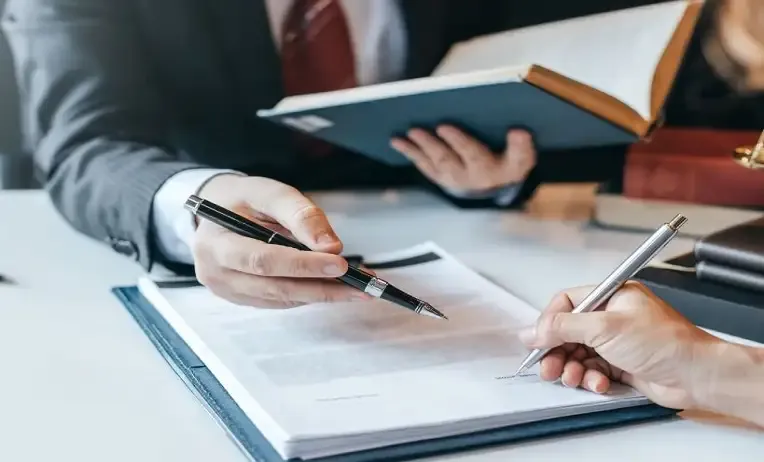 نصائح عند صياغة اتفاقية أتعاب المستشار القانوني
